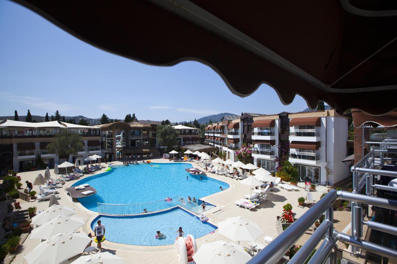 Bitez Risa Hotel Exteriér fotografie